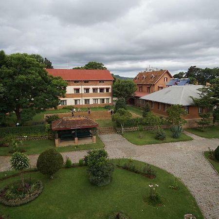 Hotel Lovasoa 4C Antsirabe Esterno foto