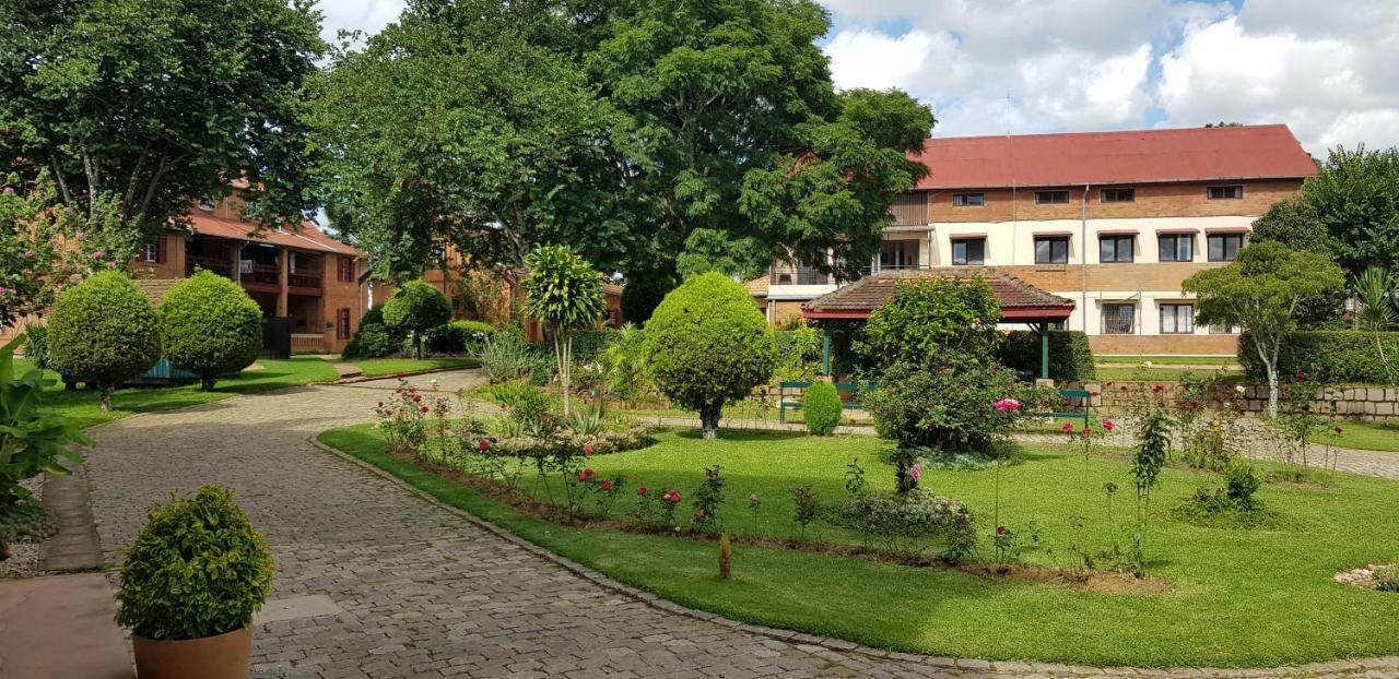 Hotel Lovasoa 4C Antsirabe Esterno foto