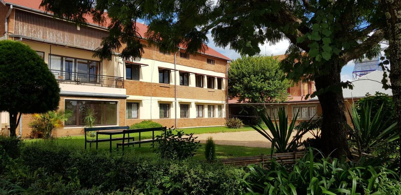 Hotel Lovasoa 4C Antsirabe Esterno foto