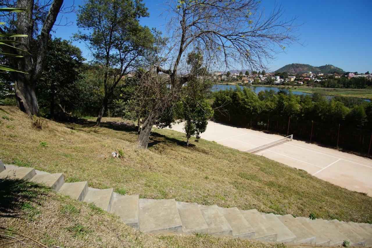 Hotel Lovasoa 4C Antsirabe Esterno foto