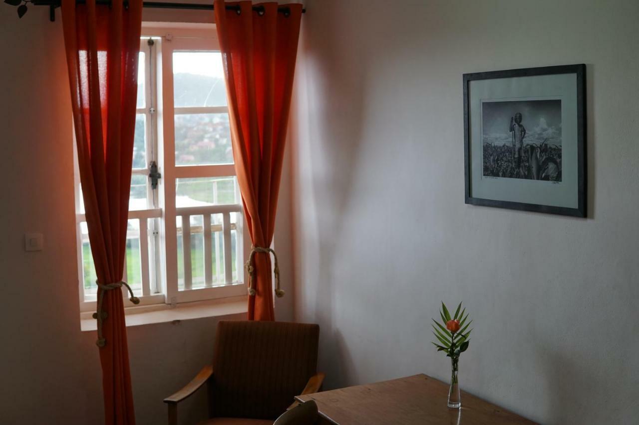 Hotel Lovasoa 4C Antsirabe Esterno foto